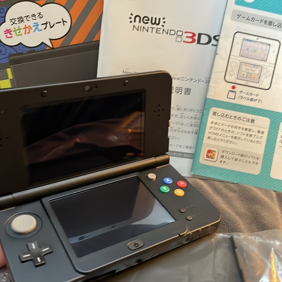 Nintendo 3DS Japanese Version. SUPER NICE!! - Picture 13 of 14